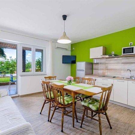 Apartment In Crikvenica 5267 Eksteriør bilde